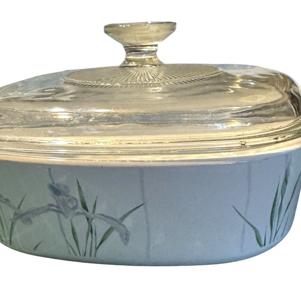 CorningWare Blue Iris 2 Qt 2L Baking Dish With Glass Lid Floral Pattern Vintage - Picture 1 of 5
